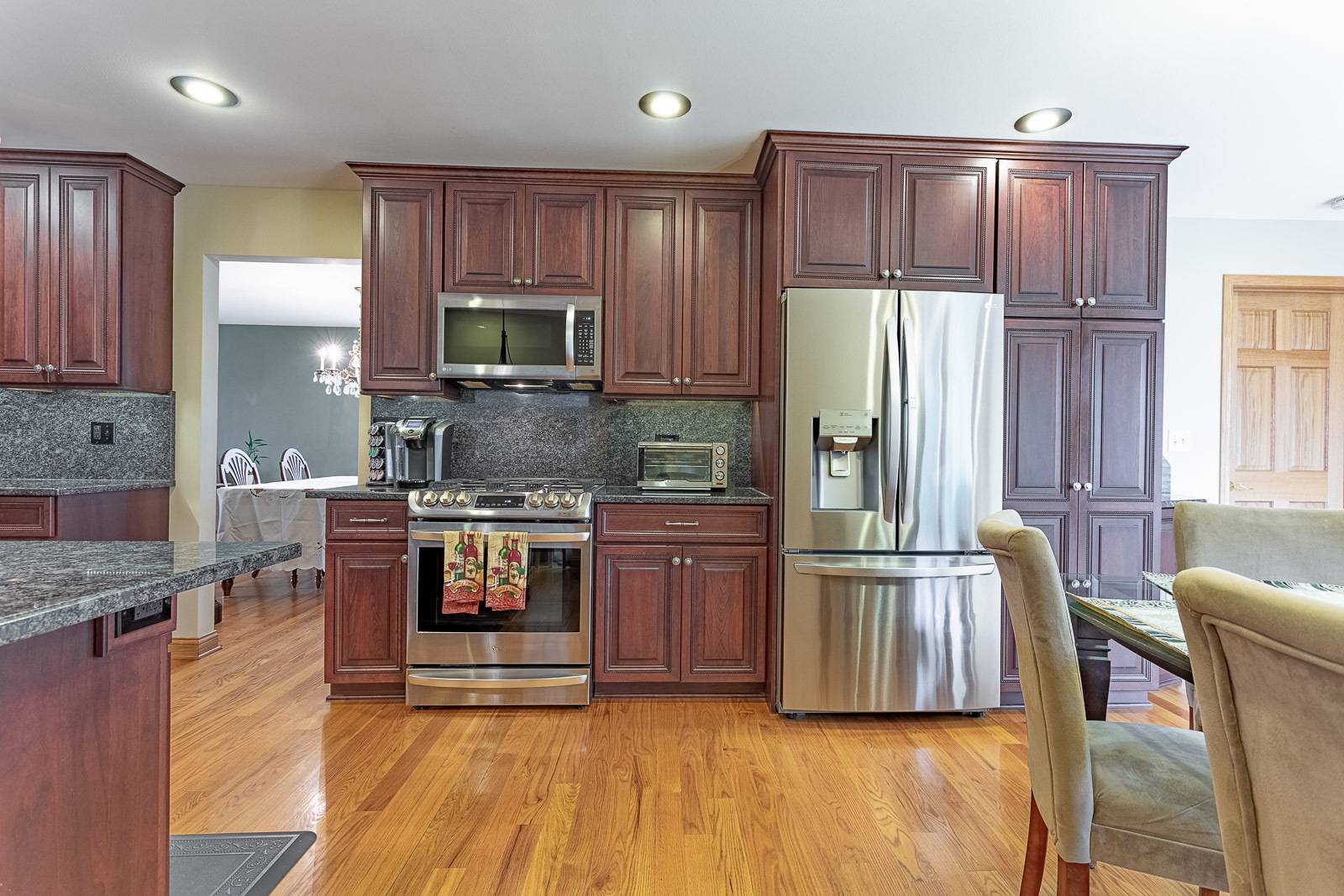 Elk Grove Village, IL 60007,1474 Haar LN