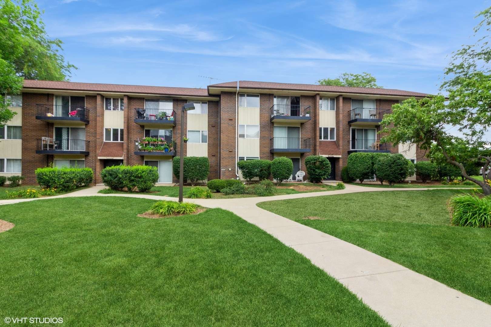 Naperville, IL 60563,5s066 Pebblewood LN #B1