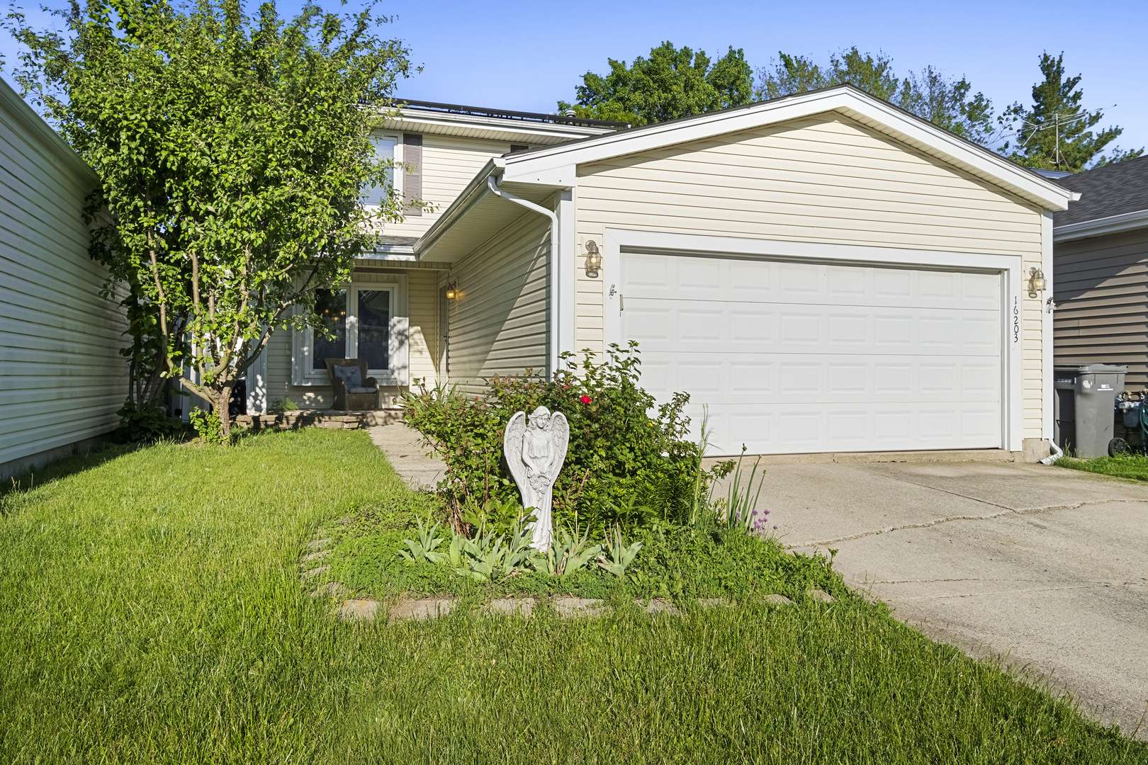 Orland Hills, IL 60487,16203 Fox CT