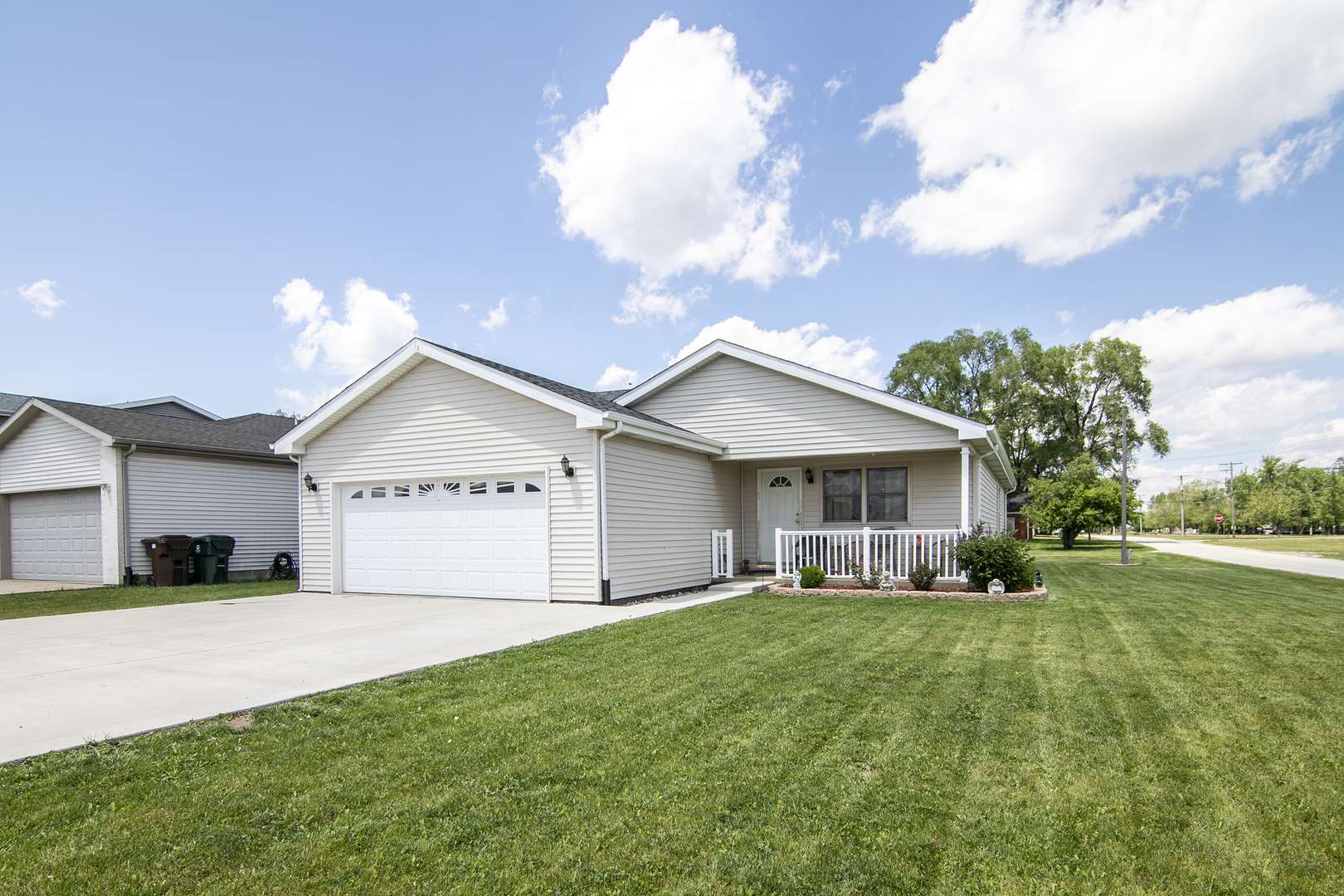 St. Anne, IL 60964,107 Eastern Illinois AVE