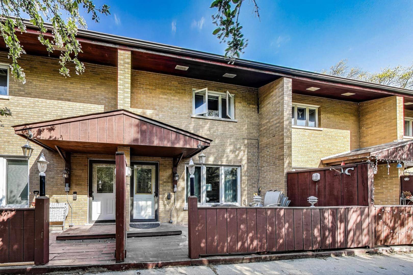 Park Ridge, IL 60068,311 S Vine AVE #C