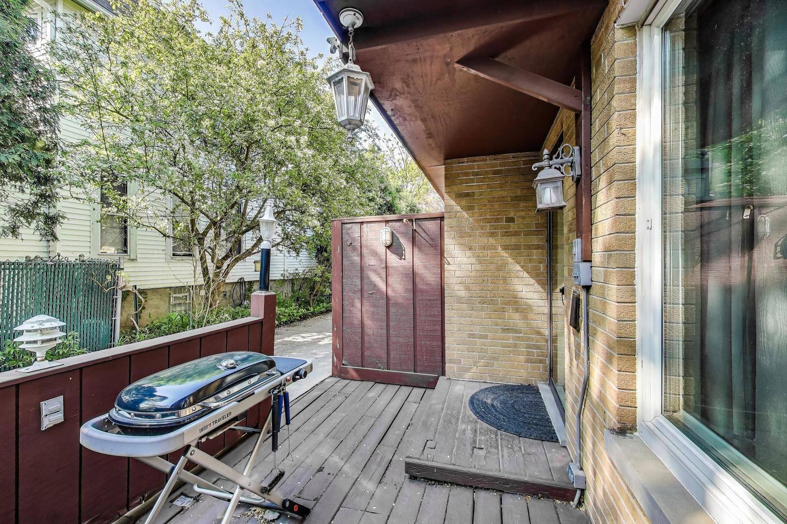 Park Ridge, IL 60068,311 S Vine AVE #C