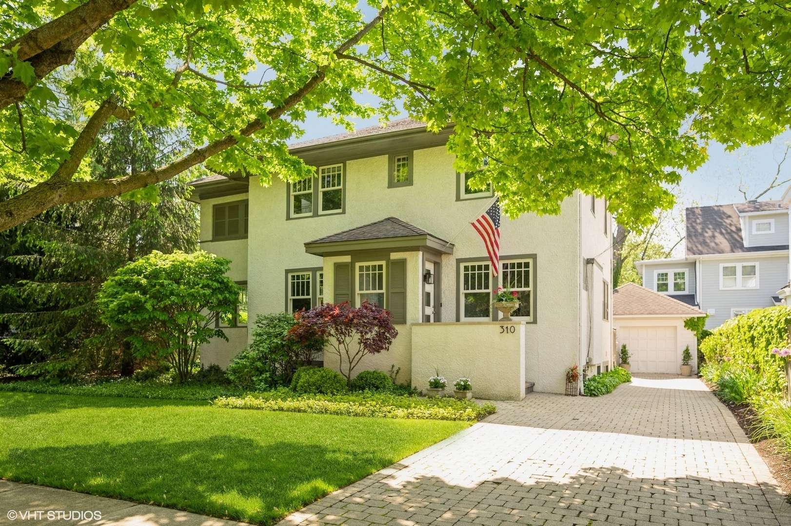 Winnetka, IL 60093,310 Fairview AVE
