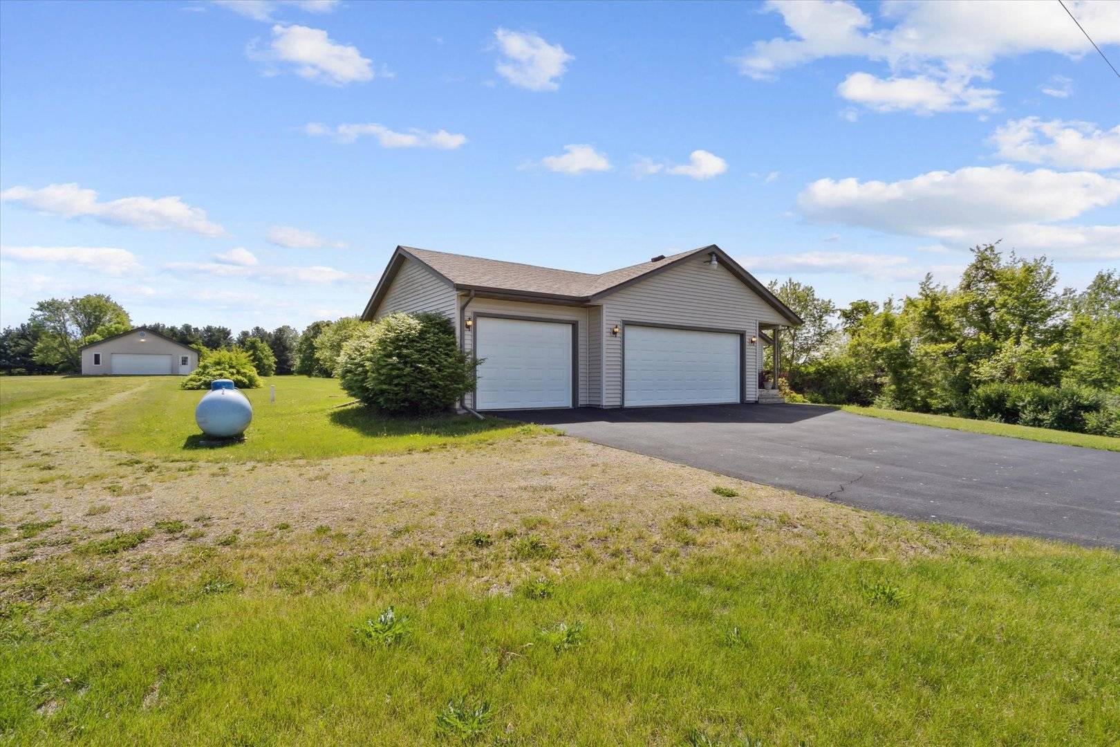 Pecatonica, IL 61063,5057 KASCH RD