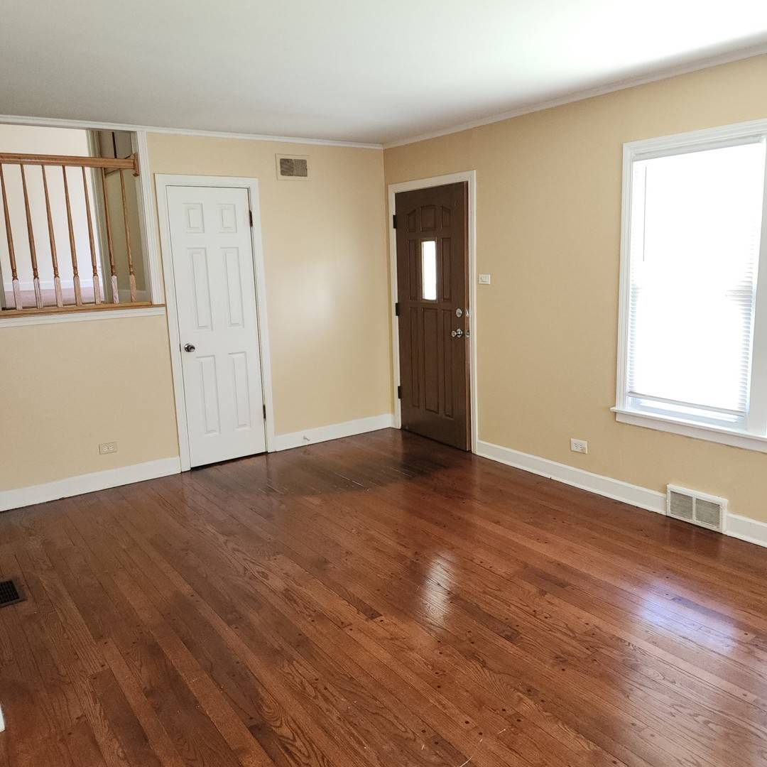 Oak Lawn, IL 60453,9716 Warren AVE