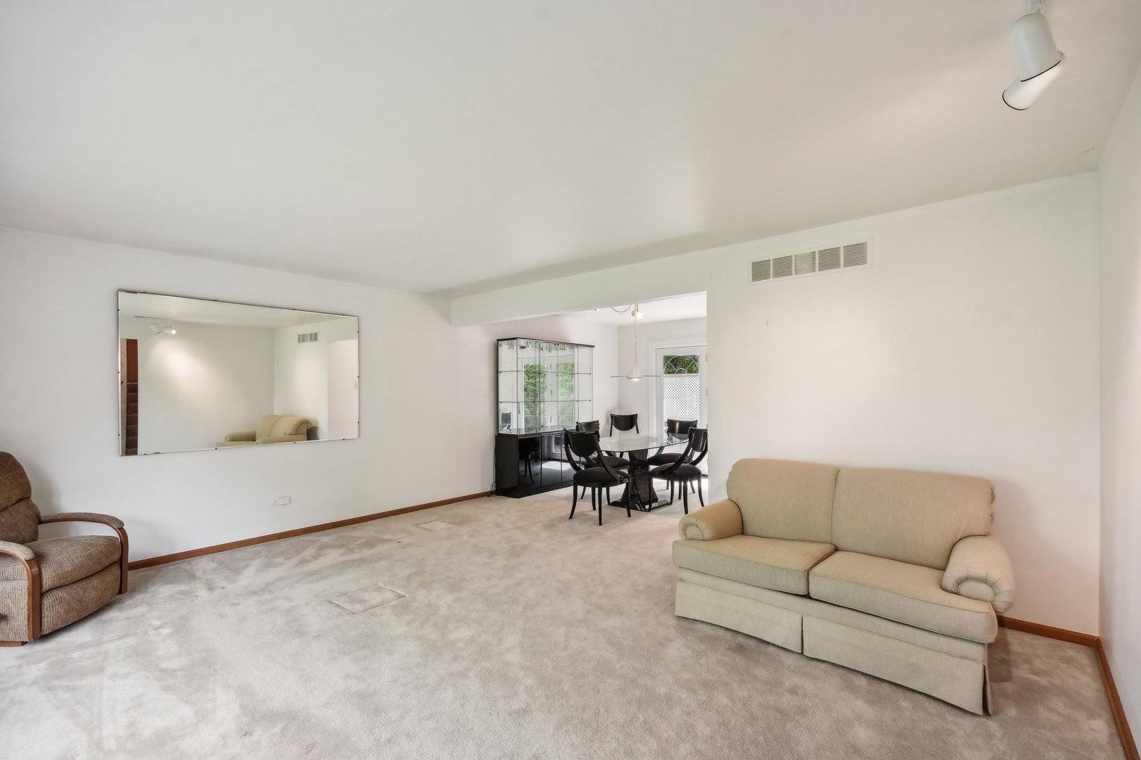 Darien, IL 60561,7913 Grant ST