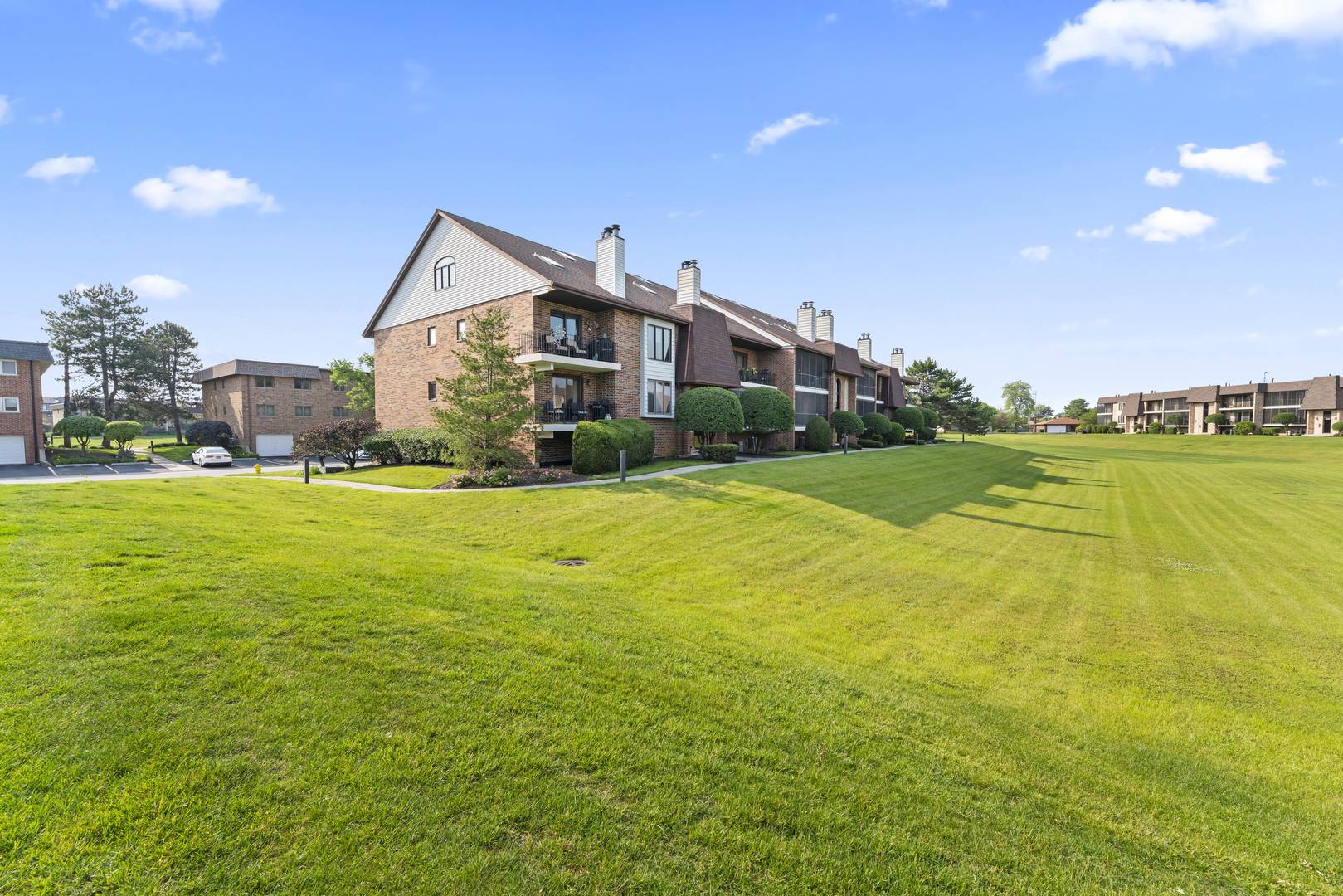 Orland Park, IL 60462,15715 Deerfield CT #1S