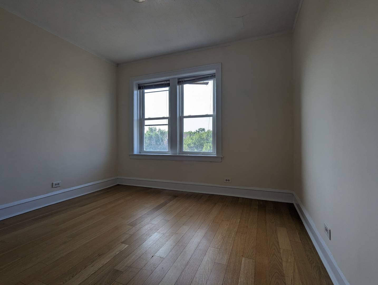 Chicago, IL 60647,3533 W Fullerton AVE #3