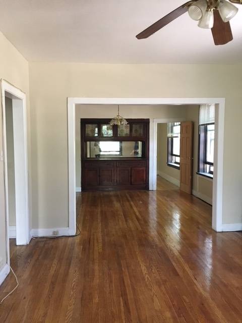 Chicago, IL 60618,2200 W Berteau AVE #2