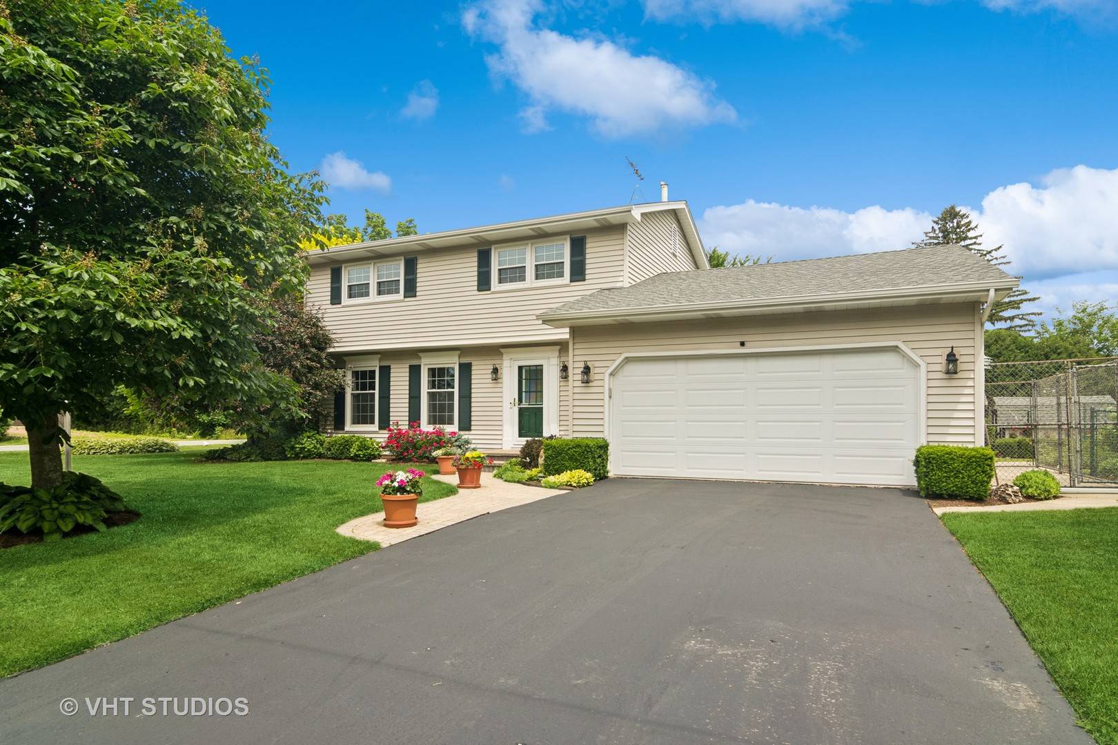 Lake Bluff, IL 60044,717 Burris AVE