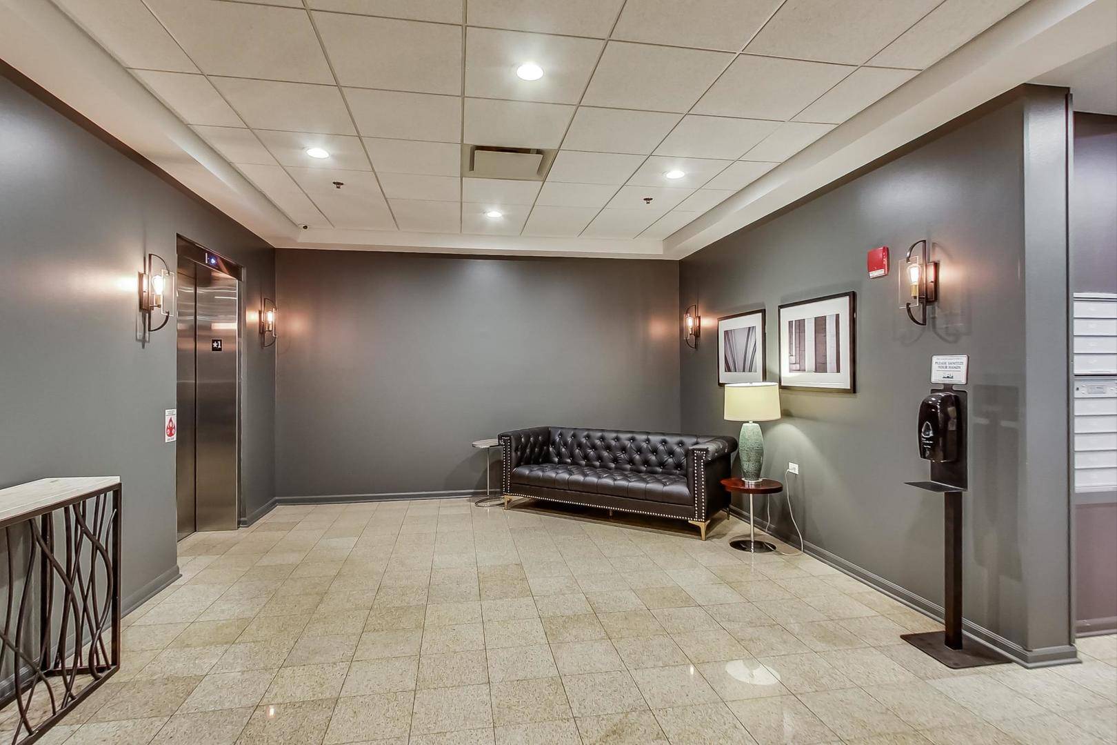 Chicago, IL 60660,1134 W Granville AVE #605