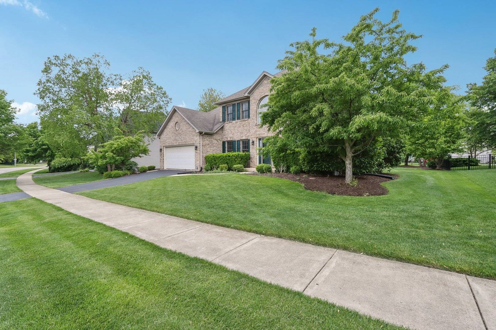 Aurora, IL 60502,548 Asbury DR
