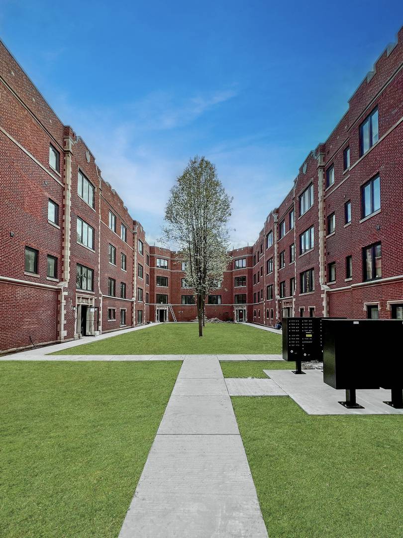 Chicago, IL 60626,1341 W Estes AVE #3D