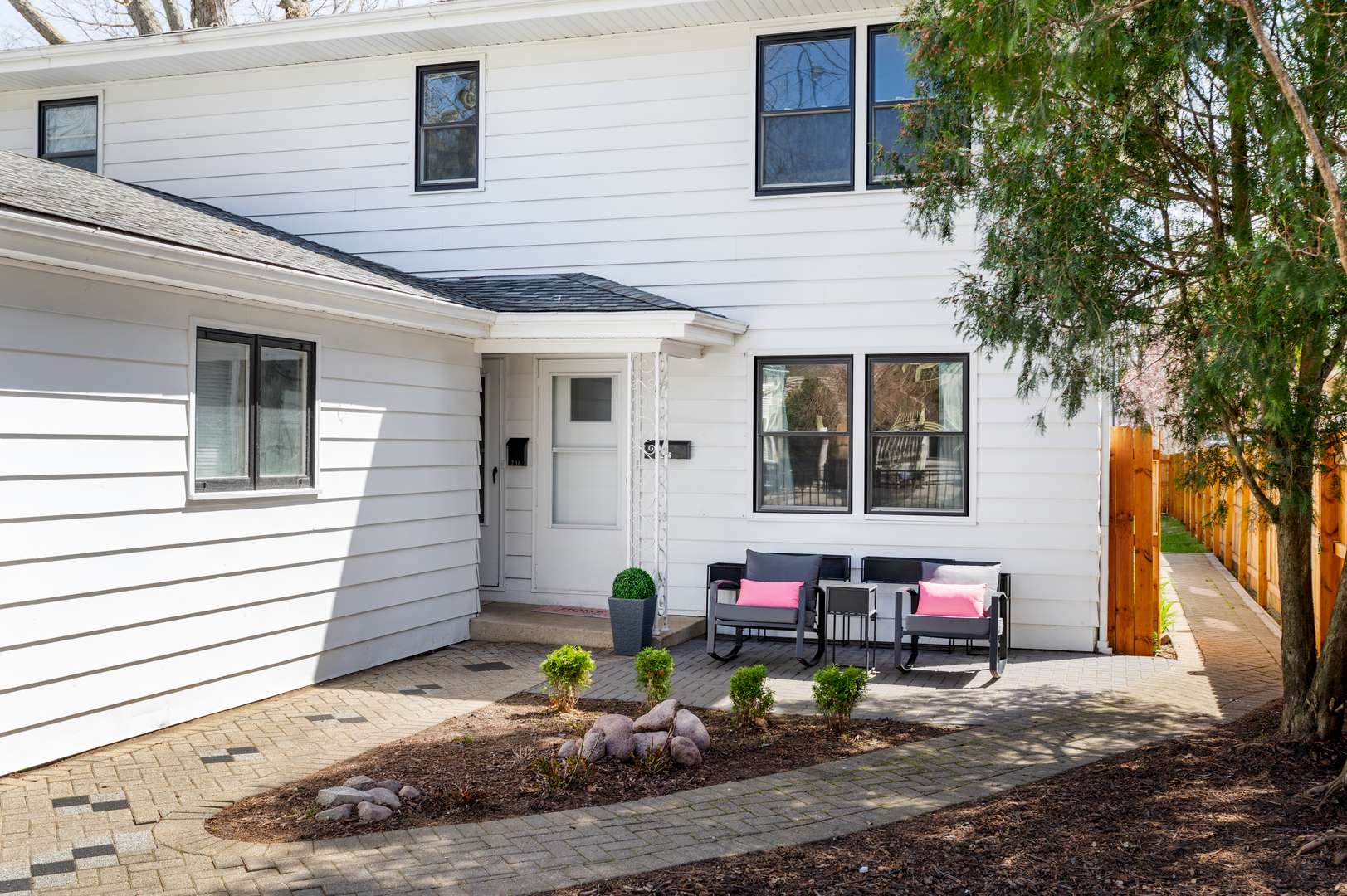 Naperville, IL 60540,206 - 208 N Fremont ST