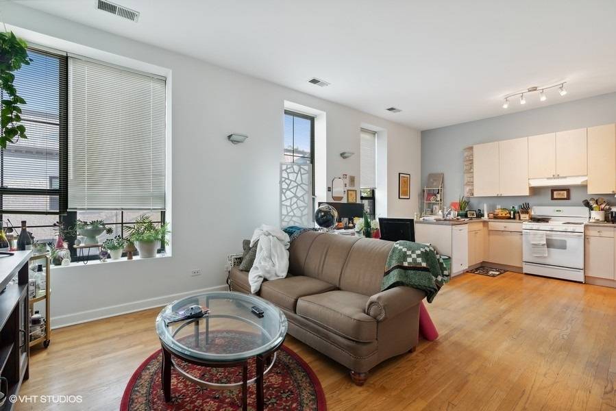 Chicago, IL 60608,1310 W 18th ST #3A