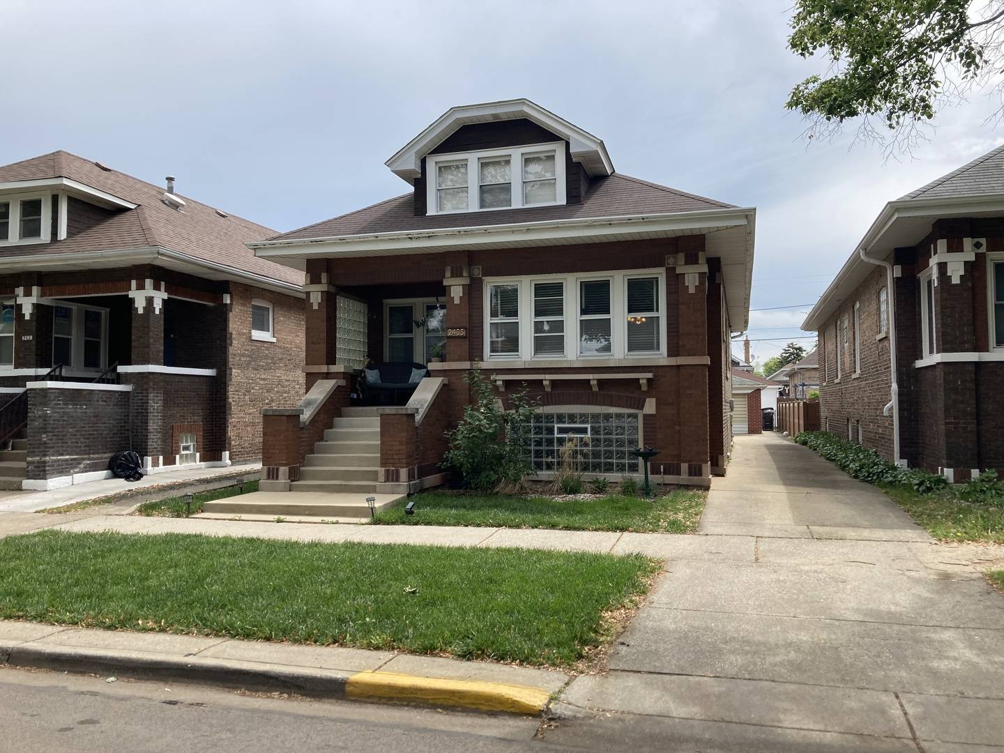 Berwyn, IL 60402,2435 Gunderson AVE