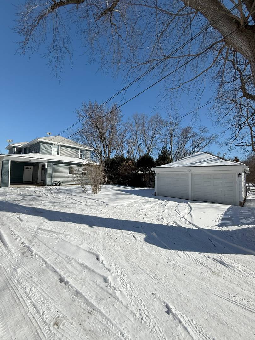 Crystal Lake, IL 60014,116 Center ST #2