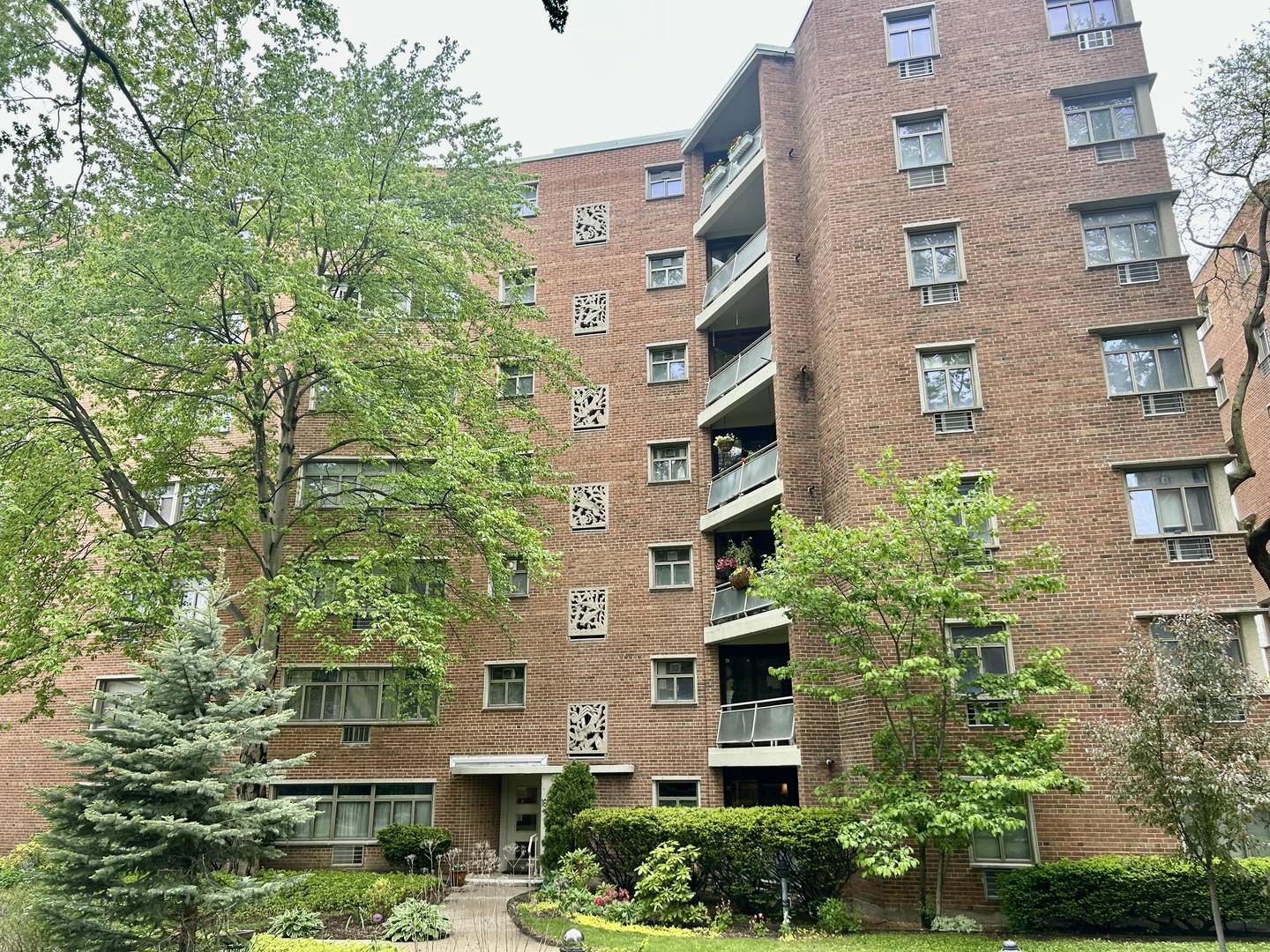 Evanston, IL 60201,1864 Sherman AVE #3SW