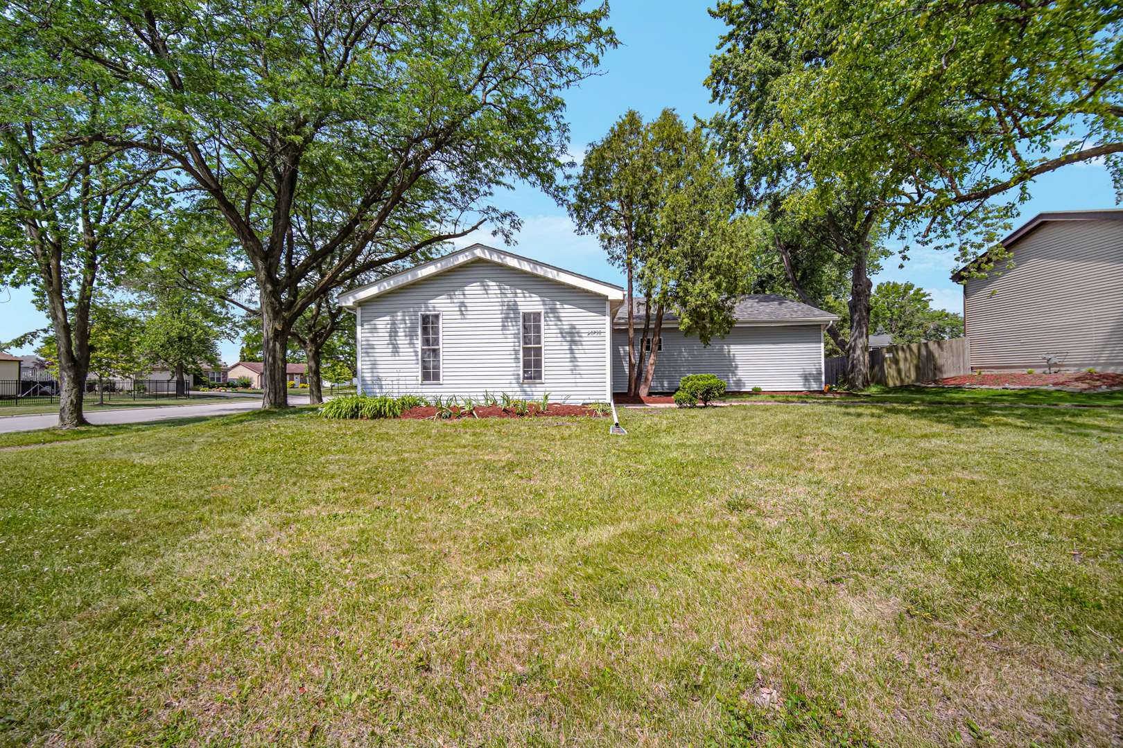 Frankfort, IL 60423,20738 S Hickory Creek CT