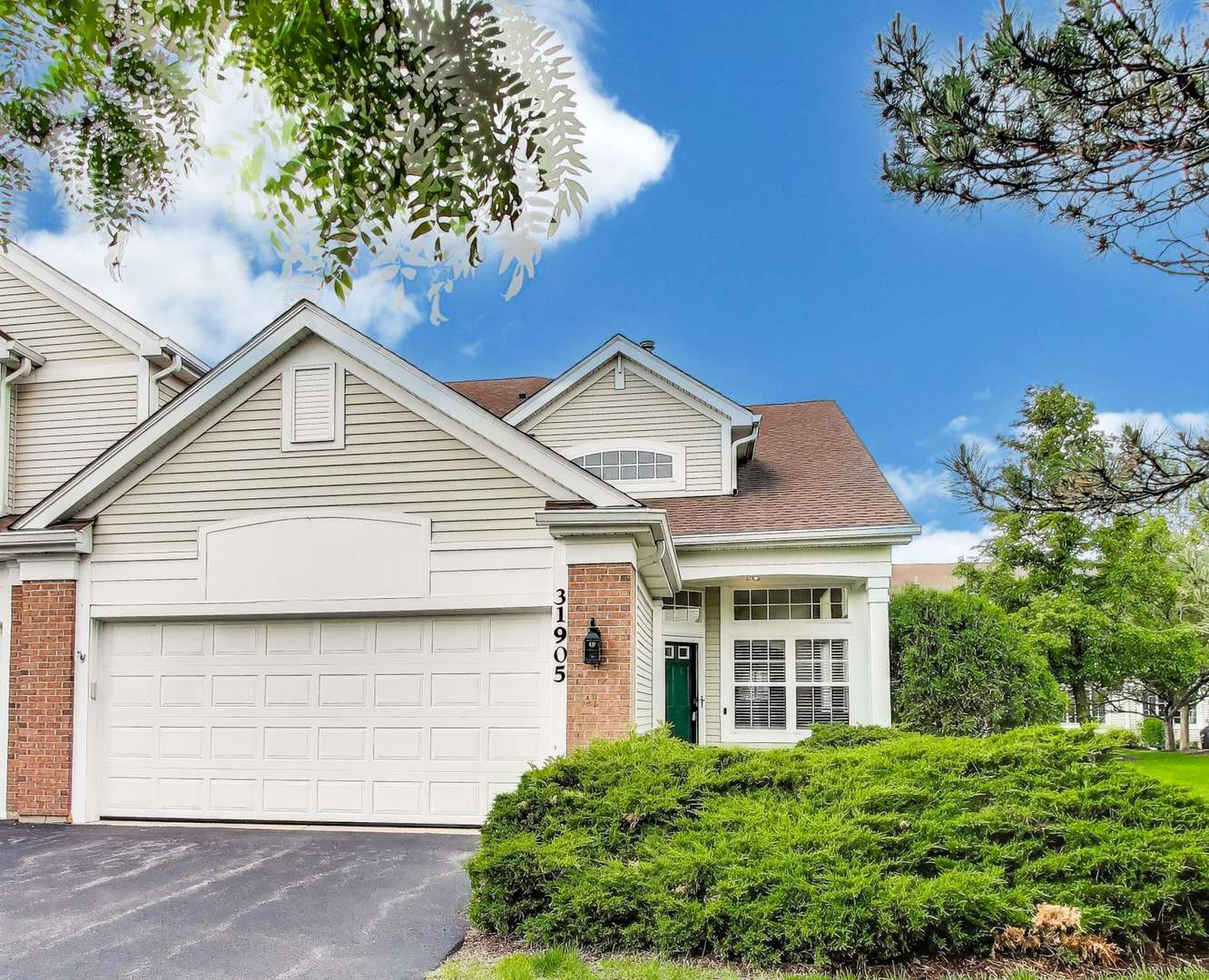 Warrenville, IL 60555,31905 Millard CIR
