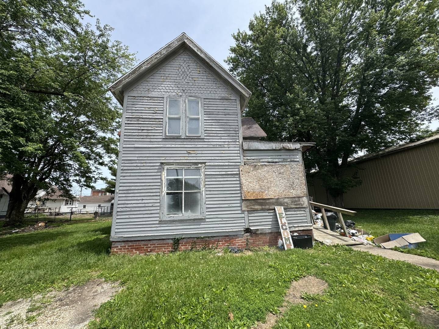Abingdon, IL 61410,204 S Washington ST