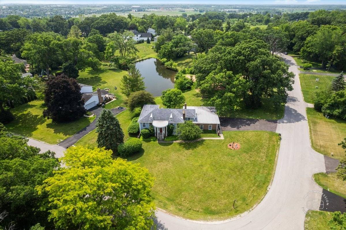 St. Charles, IL 60175,38W691 W Mary LN