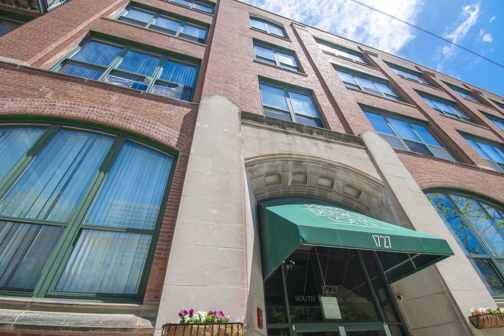 Chicago, IL 60616,1727 S Indiana AVE #214