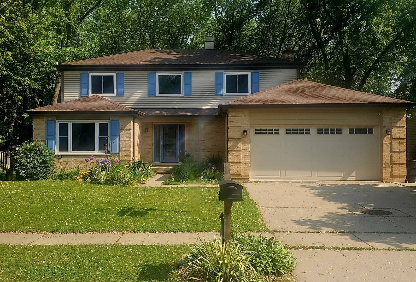 Lindenhurst, IL 60046,1602 Nightengale CIR