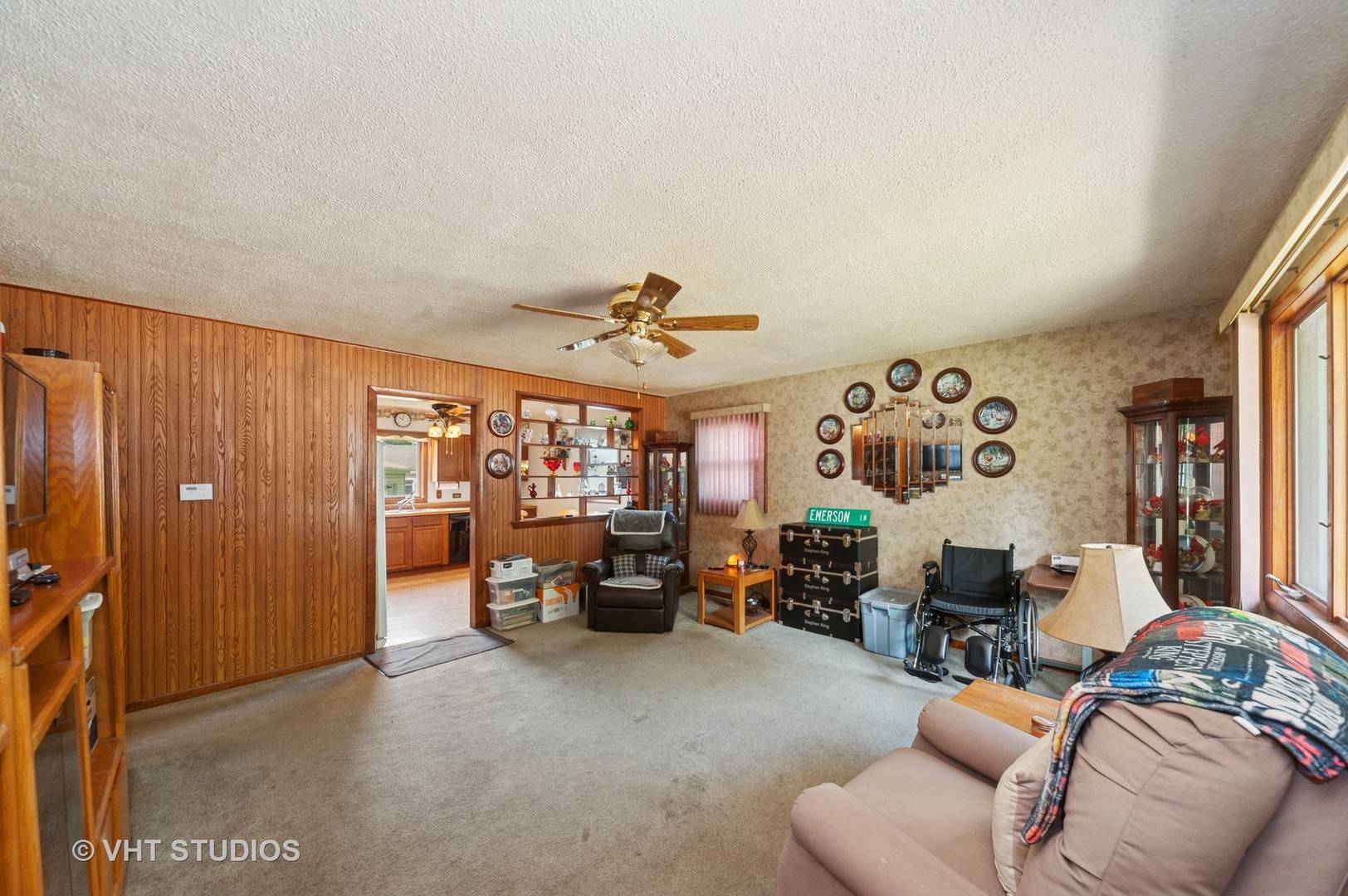 Mundelein, IL 60060,415 Emerson LN