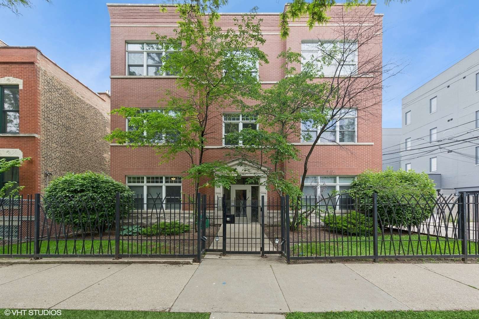 Chicago, IL 60647,1615 N Oakley AVE #2S