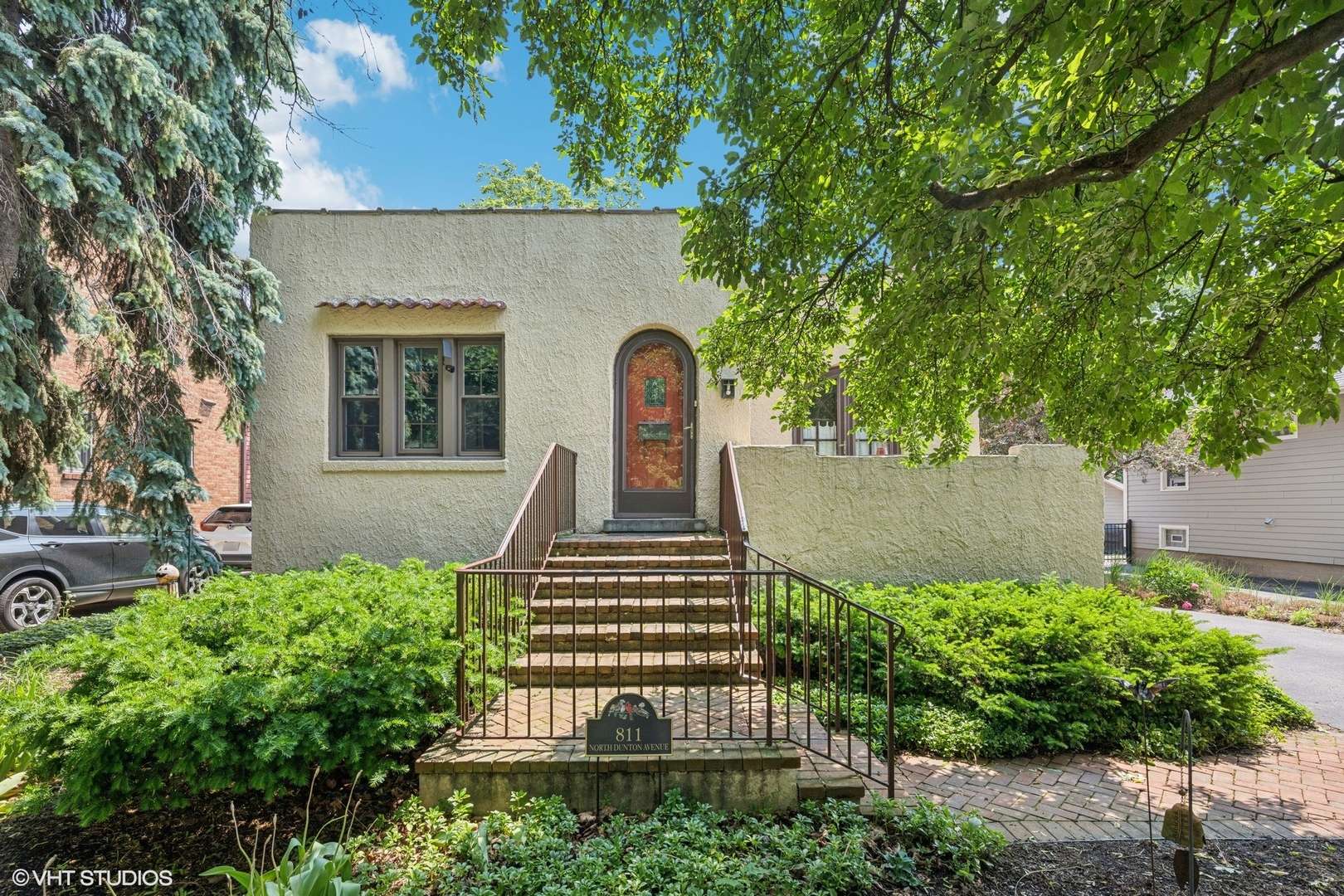Arlington Heights, IL 60004,811 N Dunton AVE