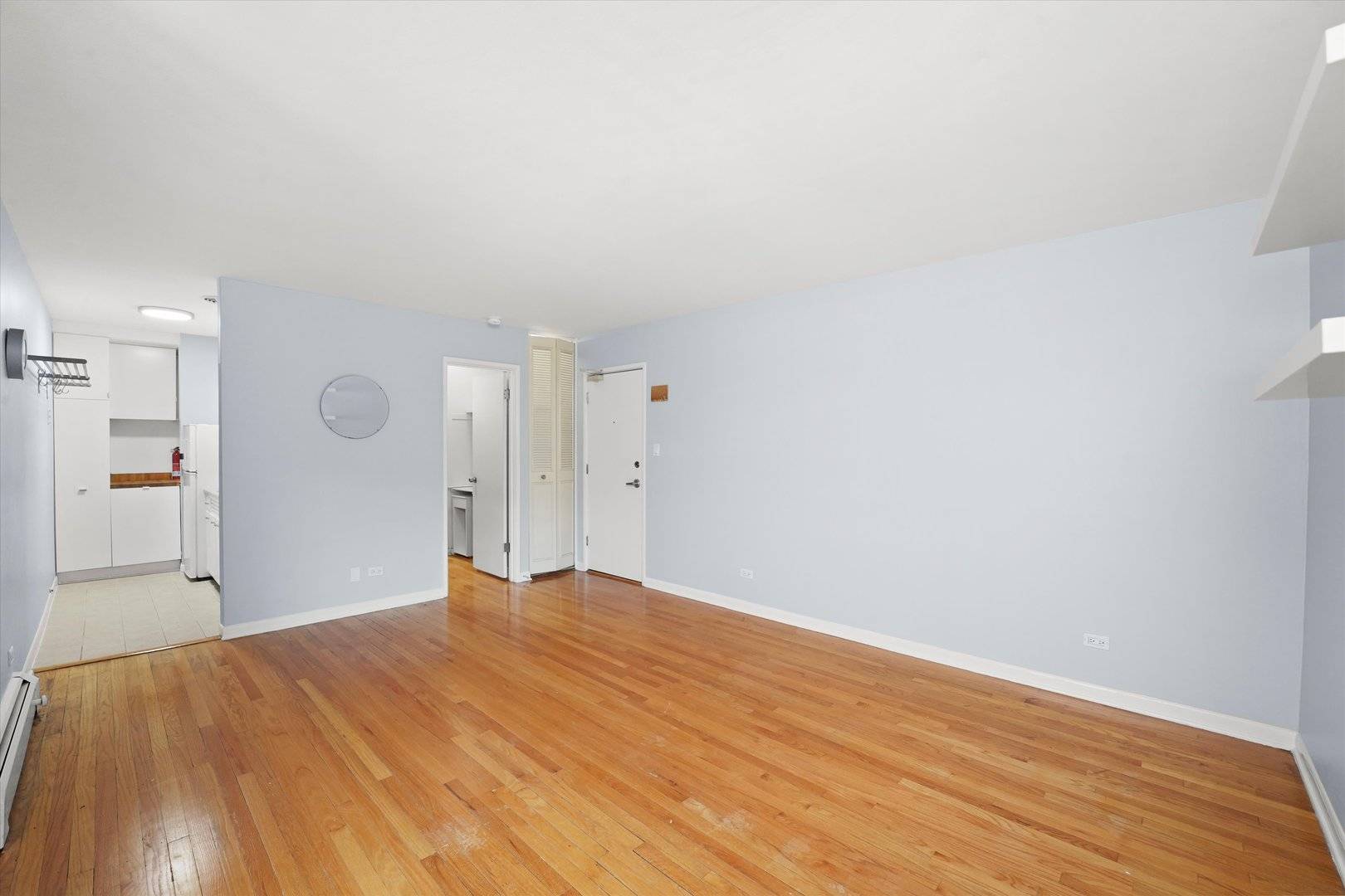 Chicago, IL 60626,7120 N SHERIDAN RD #404