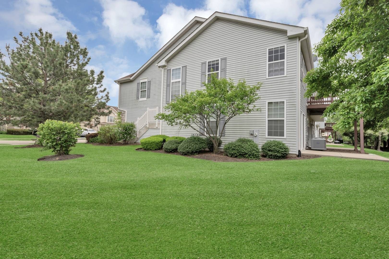 Aurora, IL 60503,2422 Georgetown CIR