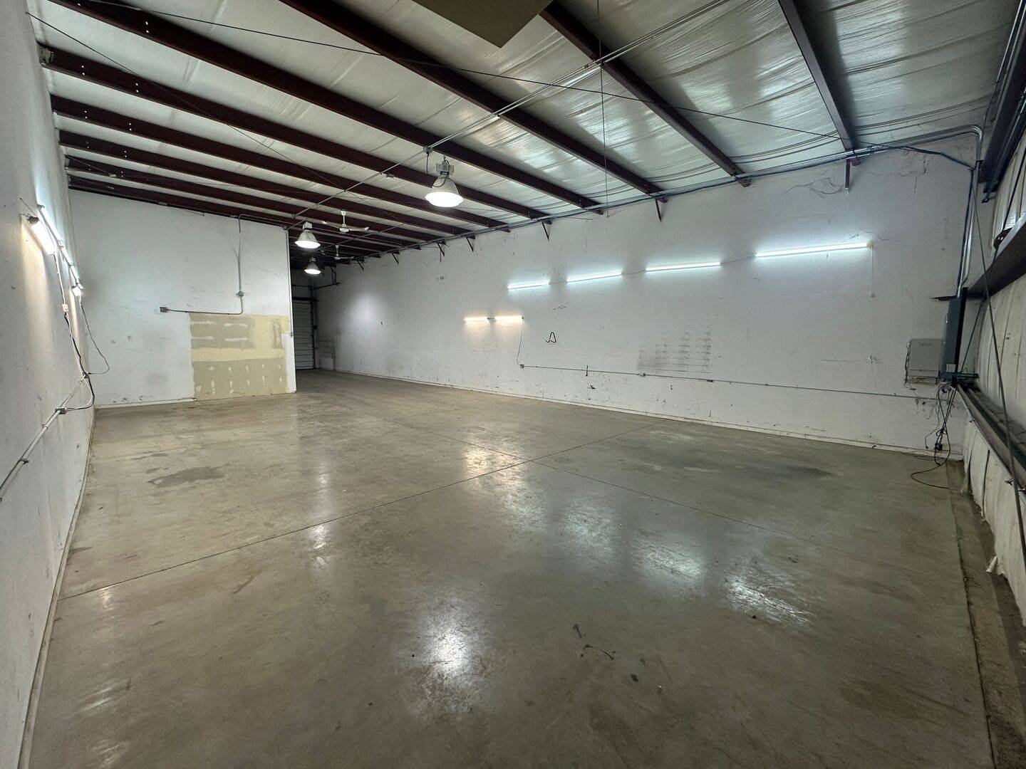 Spring Grove, IL 60081,7706 INDUSTRIAL DR #G