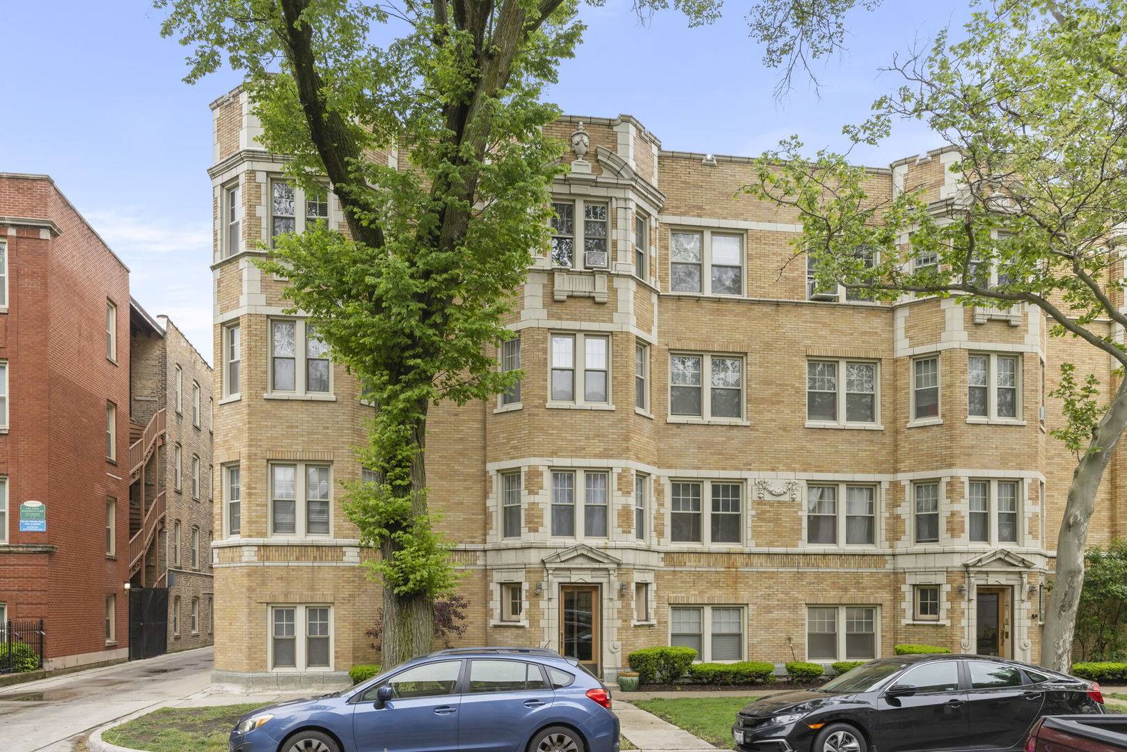 Oak Park, IL 60302,405 S Harvey AVE #2A