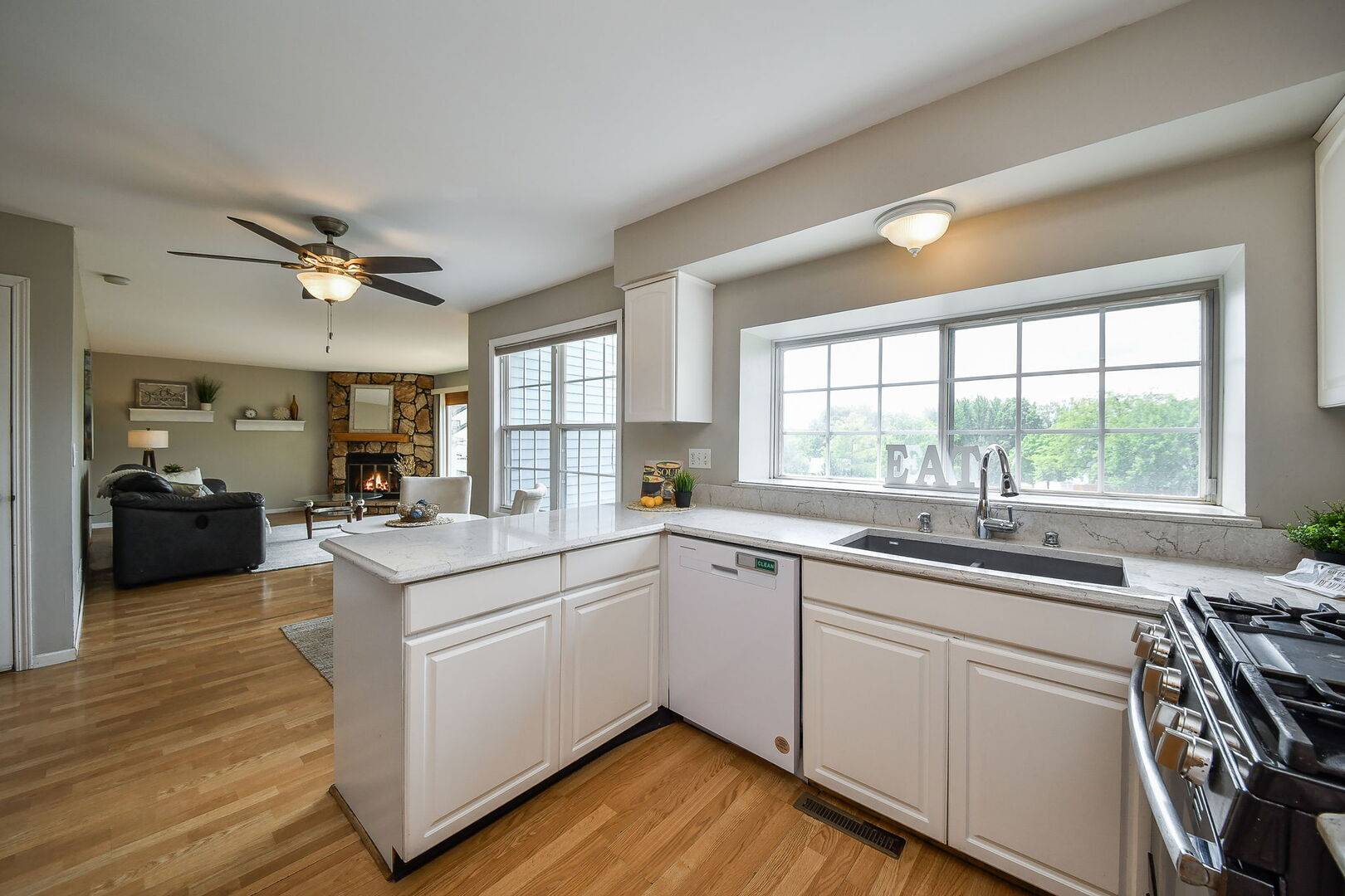 Carol Stream, IL 60188,1068 Big Eagle TRL