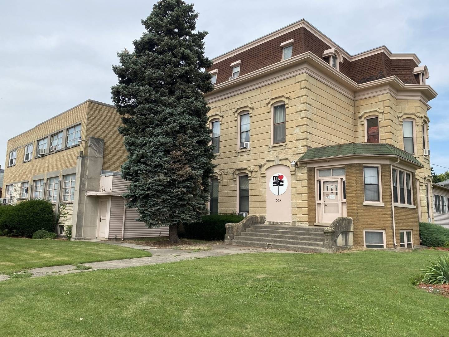 Aurora, IL 60506,305 S Lake ST