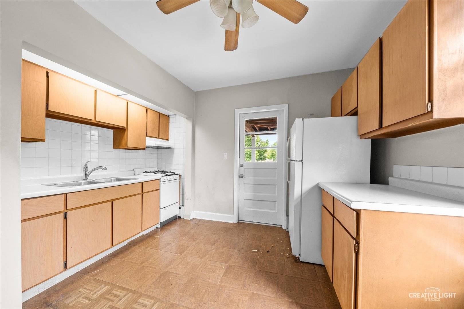 Elgin, IL 60120,17 S Channing ST #3