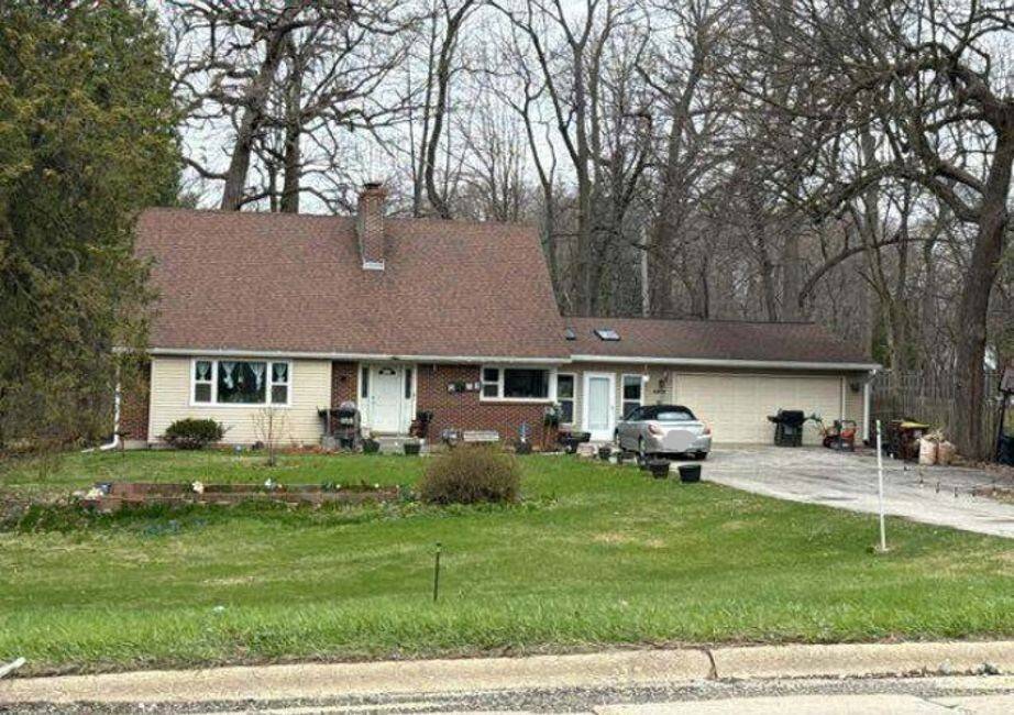 Rockford, IL 61114,4814 Spring Creek RD