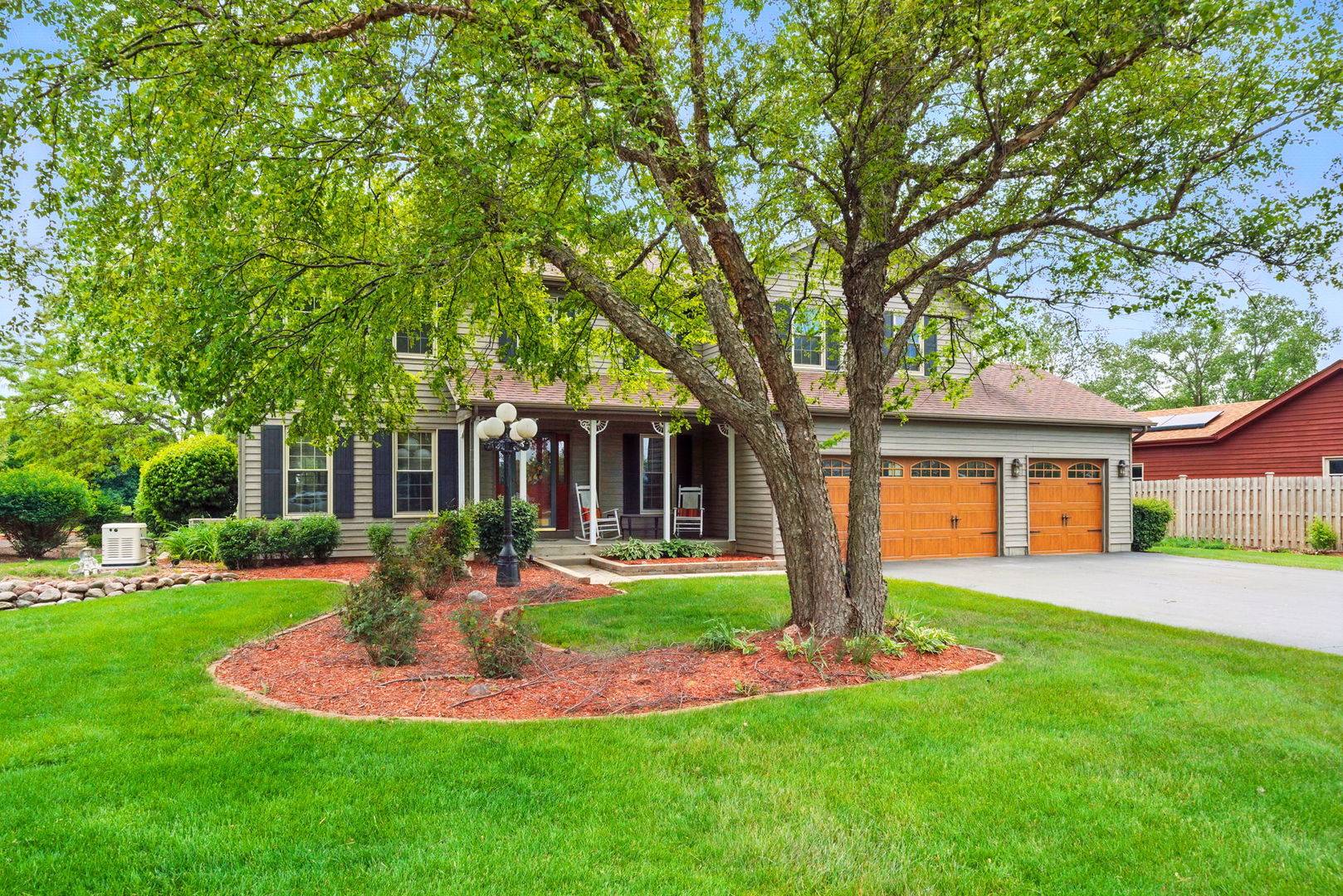 Hampshire, IL 60140,47W041 Briarwood LN