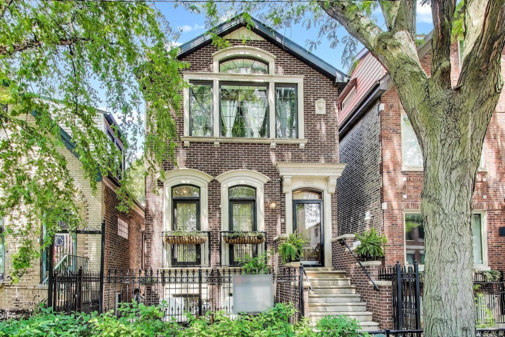 Chicago, IL 60647,2336 W MEDILL AVE