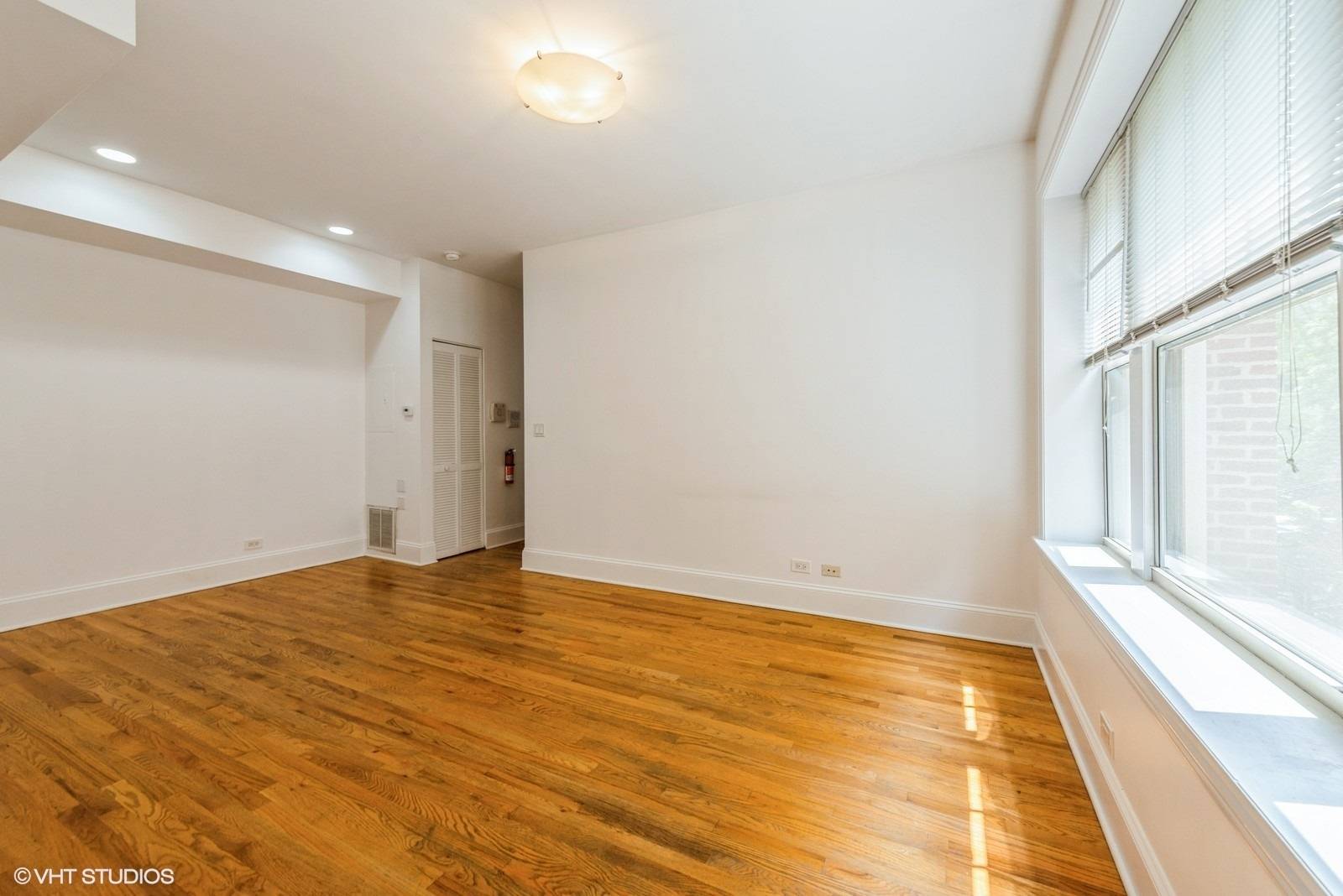 Chicago, IL 60640,5412 N Kenmore AVE #1W