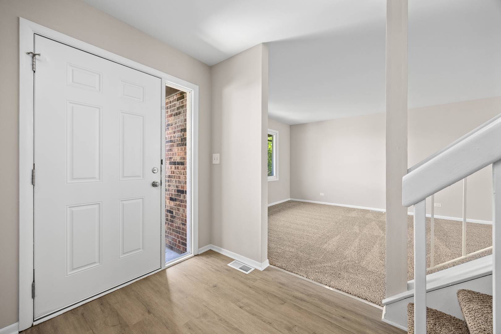 Darien, IL 60561,1032 Hinswood DR