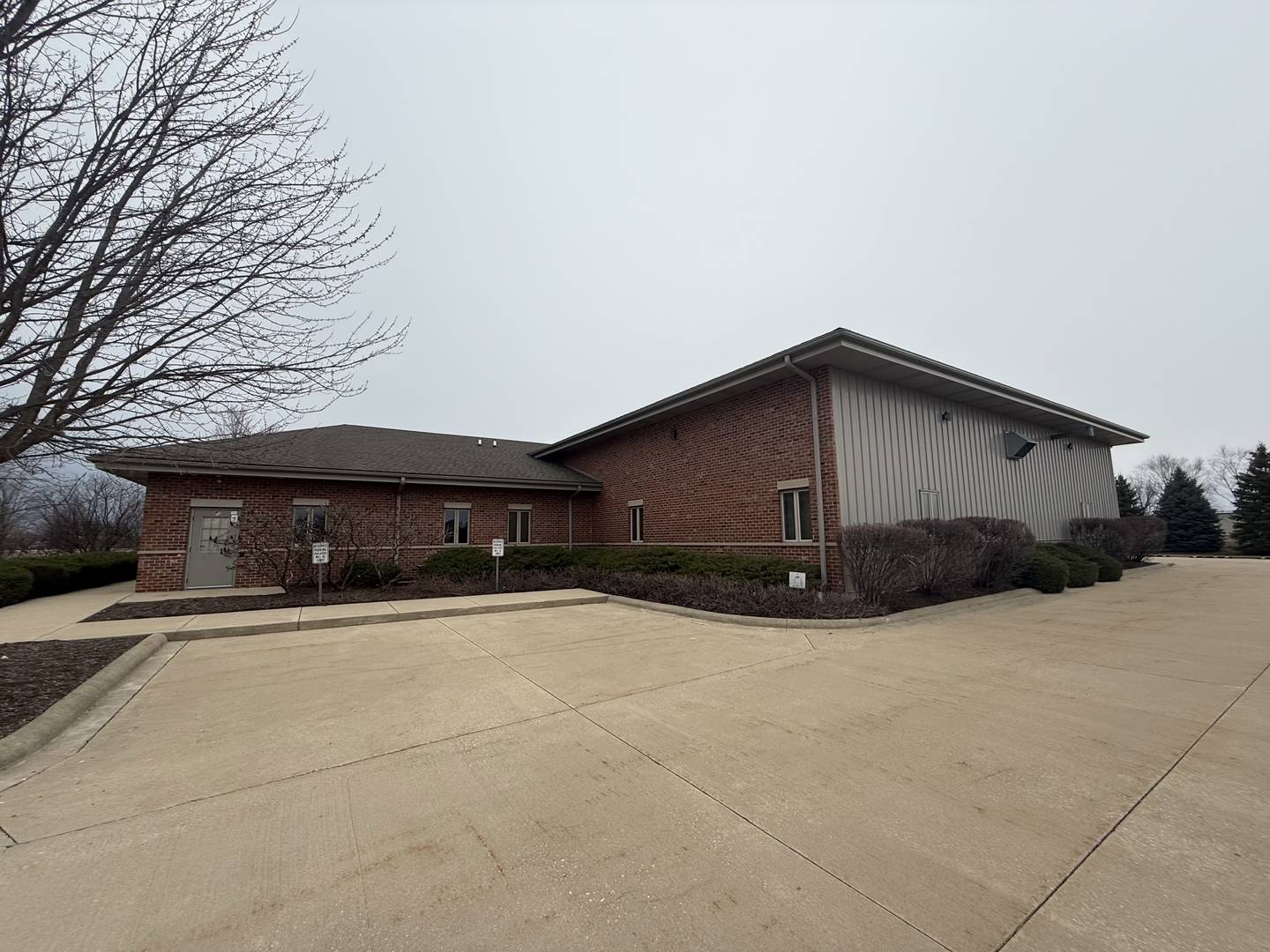 Oswego, IL 60543,90 Templeton DR