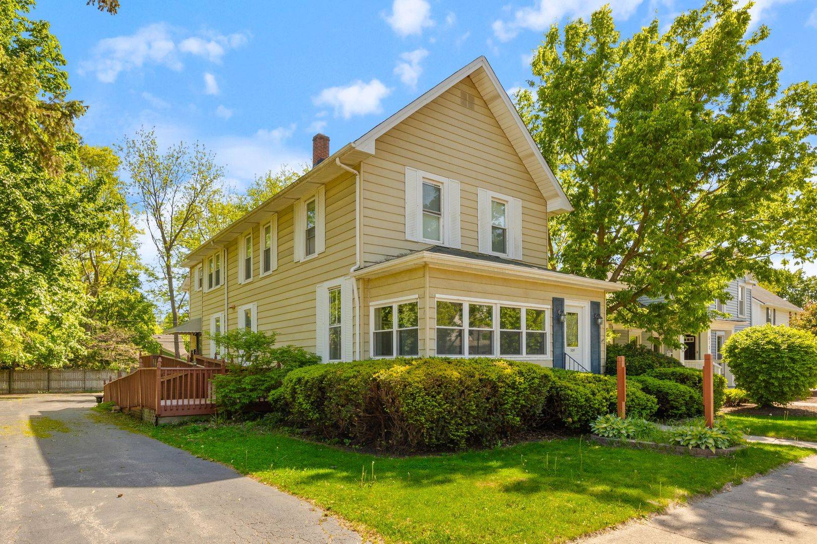 West Dundee, IL 60118,509 W Main ST