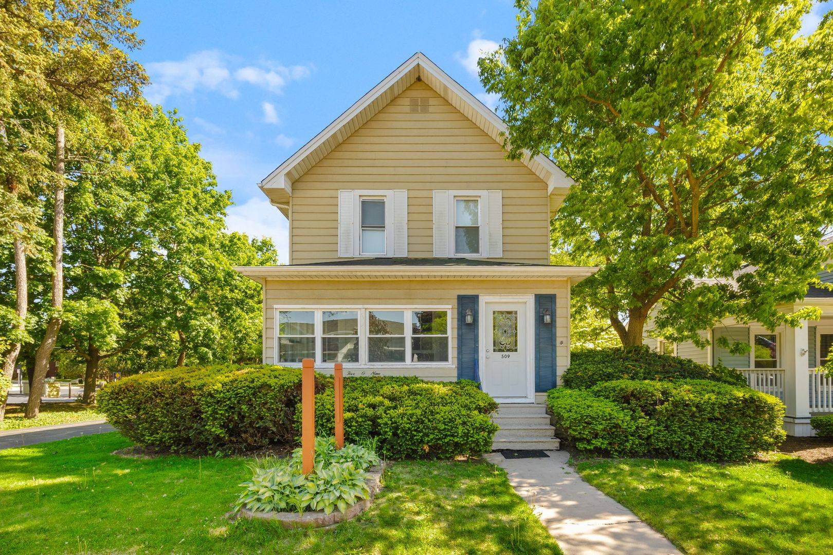 West Dundee, IL 60118,509 W Main ST