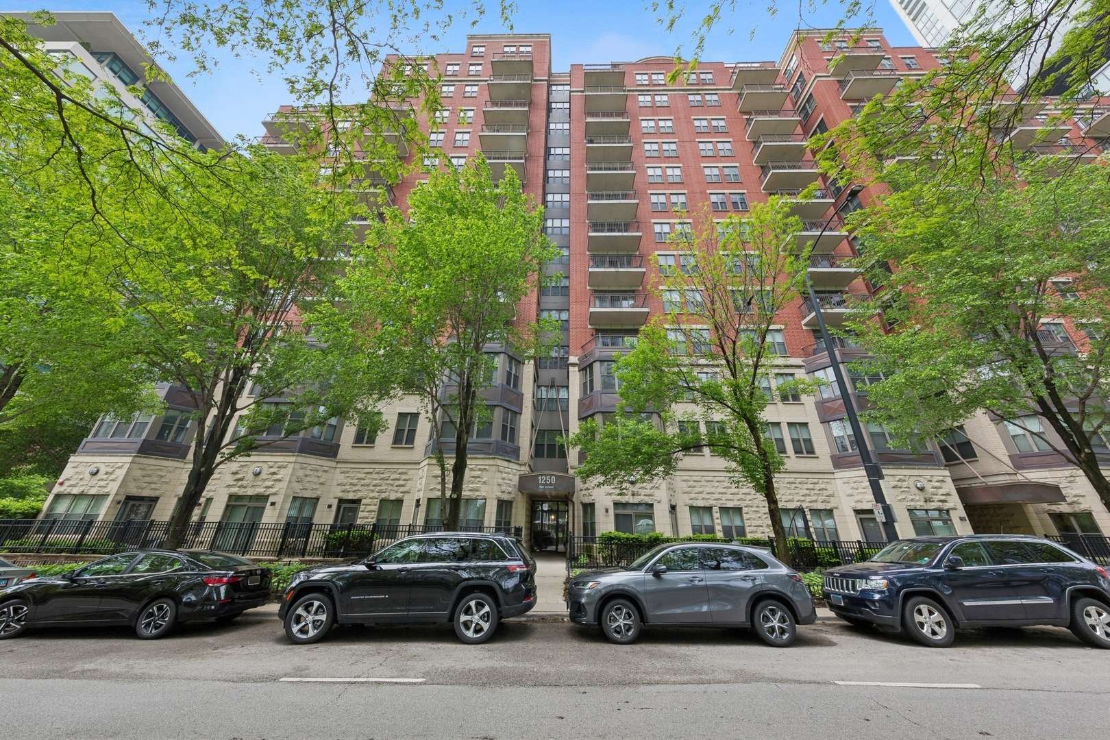 Chicago, IL 60605,1250 S Indiana AVE #1301