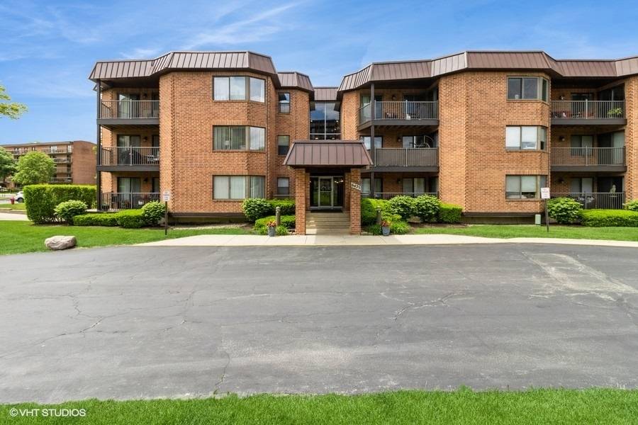 Willowbrook, IL 60527,6425 Clarendon Hills RD #311