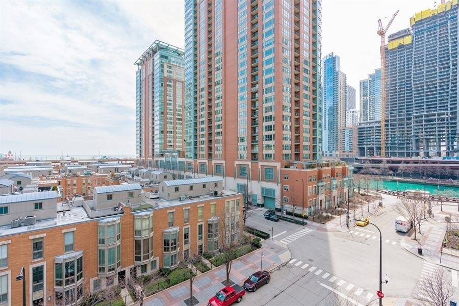 Chicago, IL 60611,440 N MCCLURG CT #715