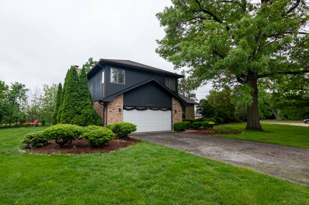 Flossmoor, IL 60422,3142 Monterey DR